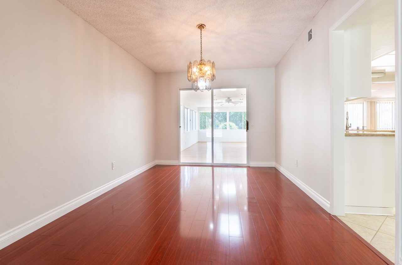 6415 Lochmoor Dr - Photo 3 of 38