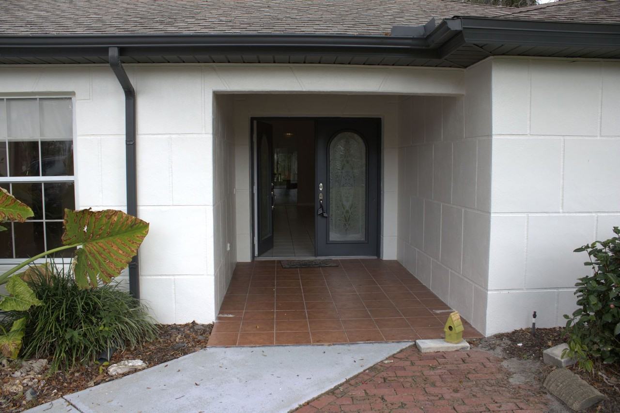 9395 Belvedere St - Photo 2 of 30