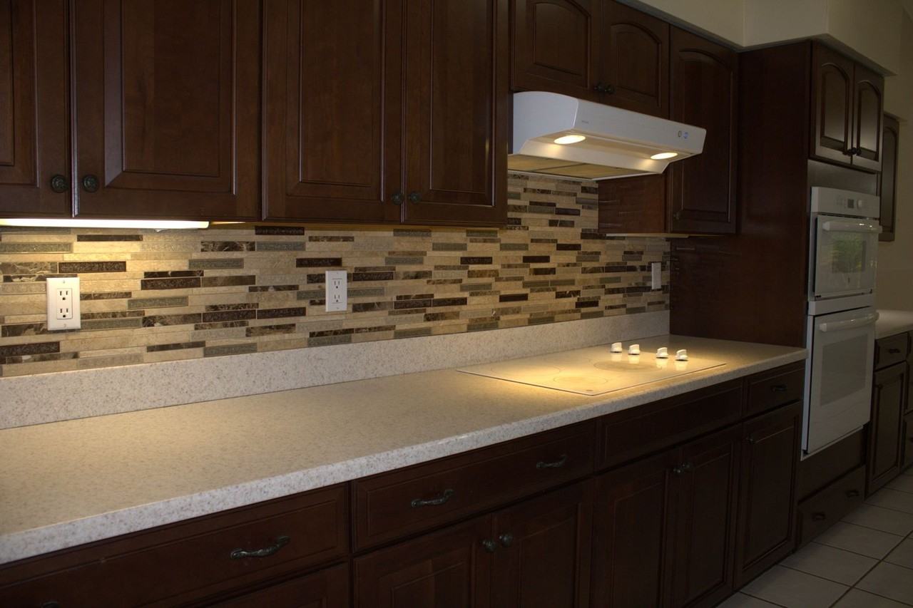 9395 Belvedere St - Photo 7 of 30