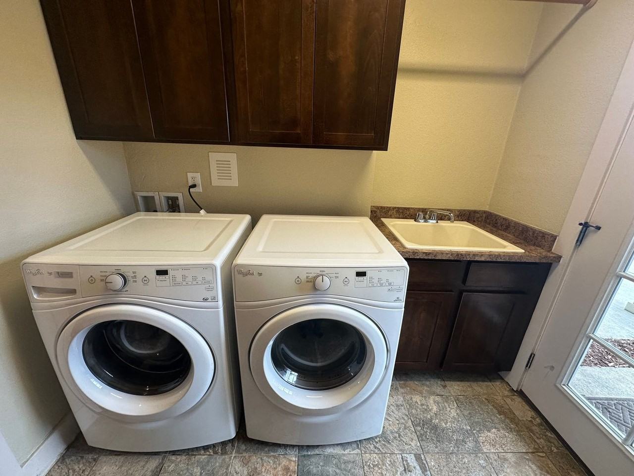 2045 Scarecrow Rd - Photo 7 of 20