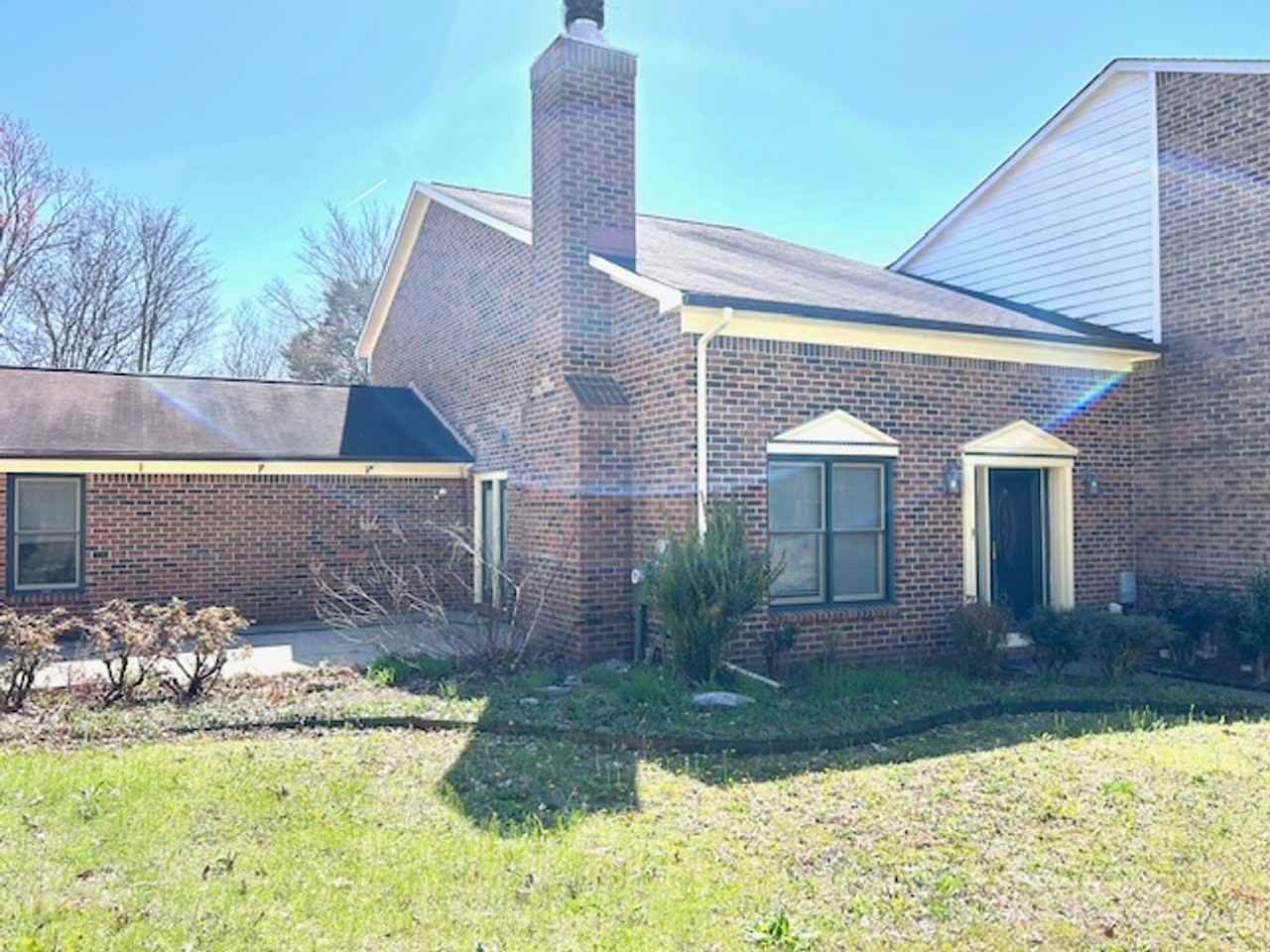 122 W Lake Cir - Photo 2 of 21