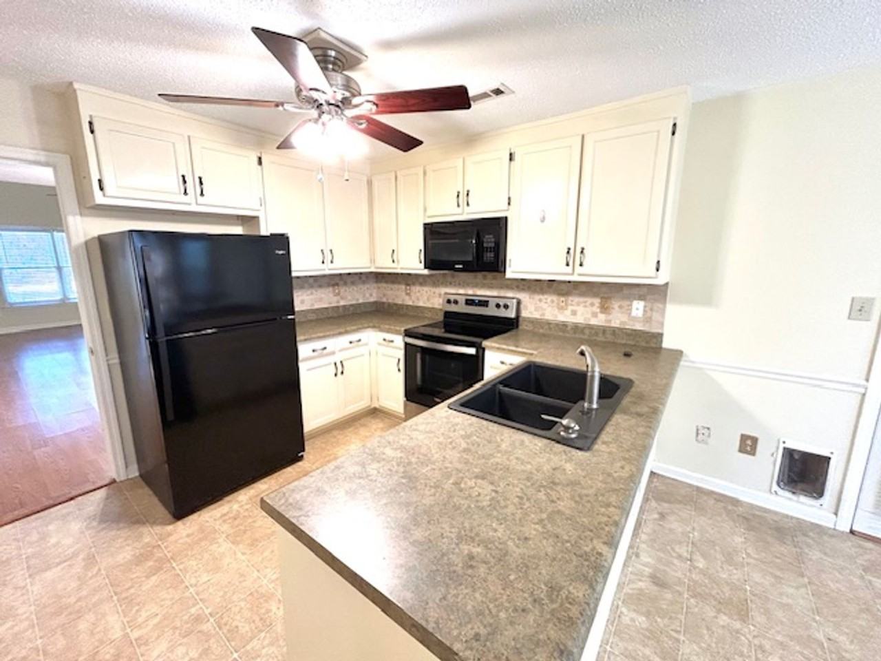 122 W Lake Cir - Photo 5 of 21