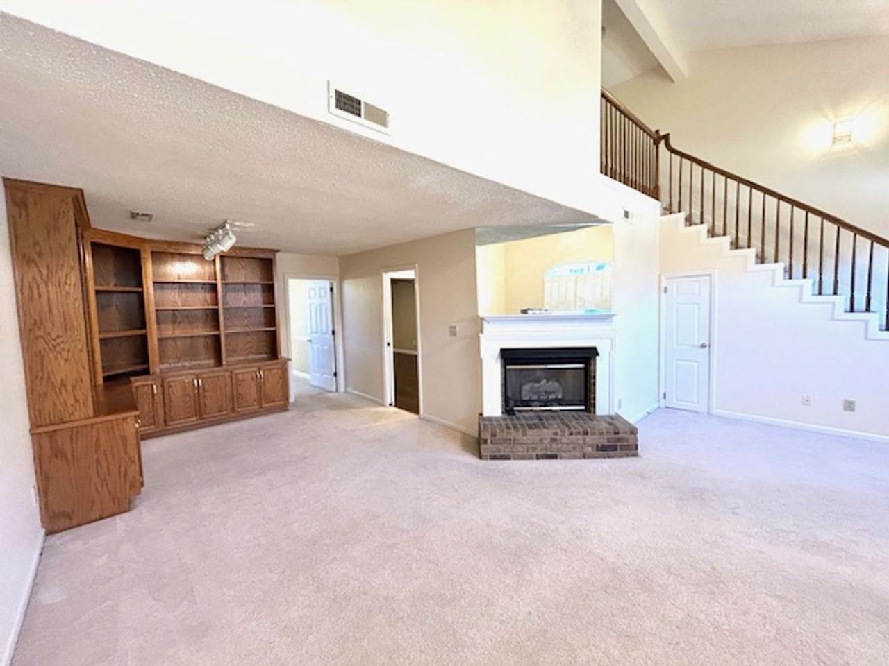 234 W Lake Cir - Photo 4 of 21