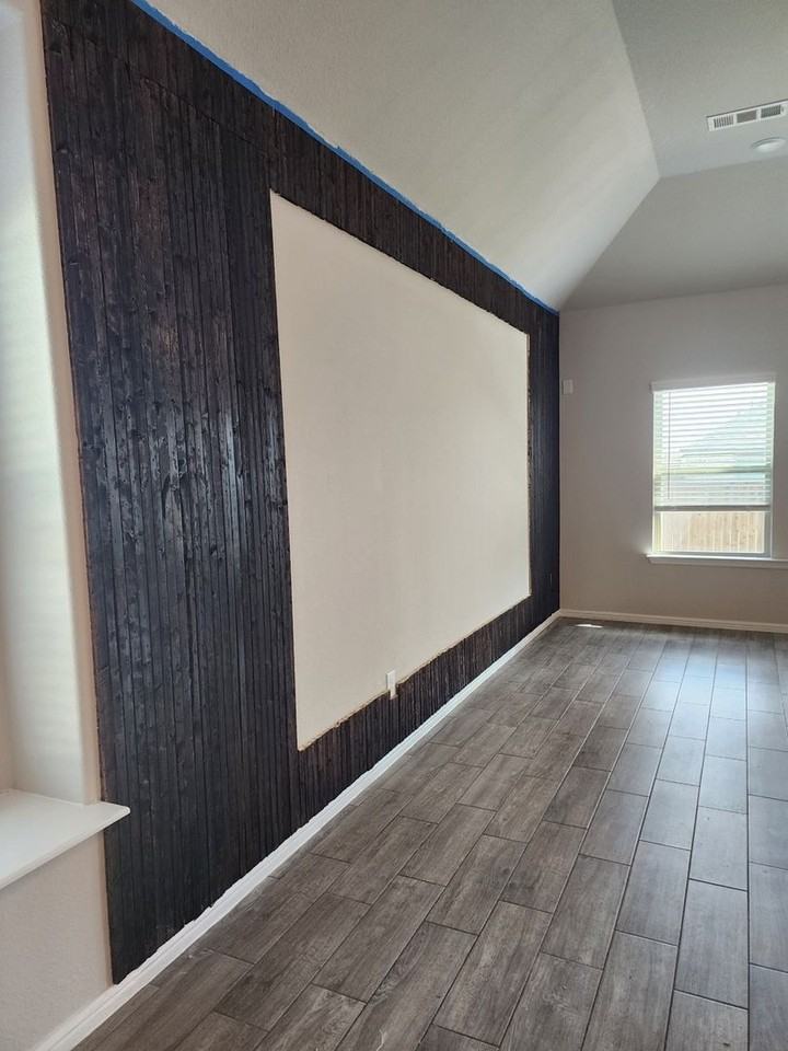 1436 Cedar Creek Ln - Photo 4 of 9