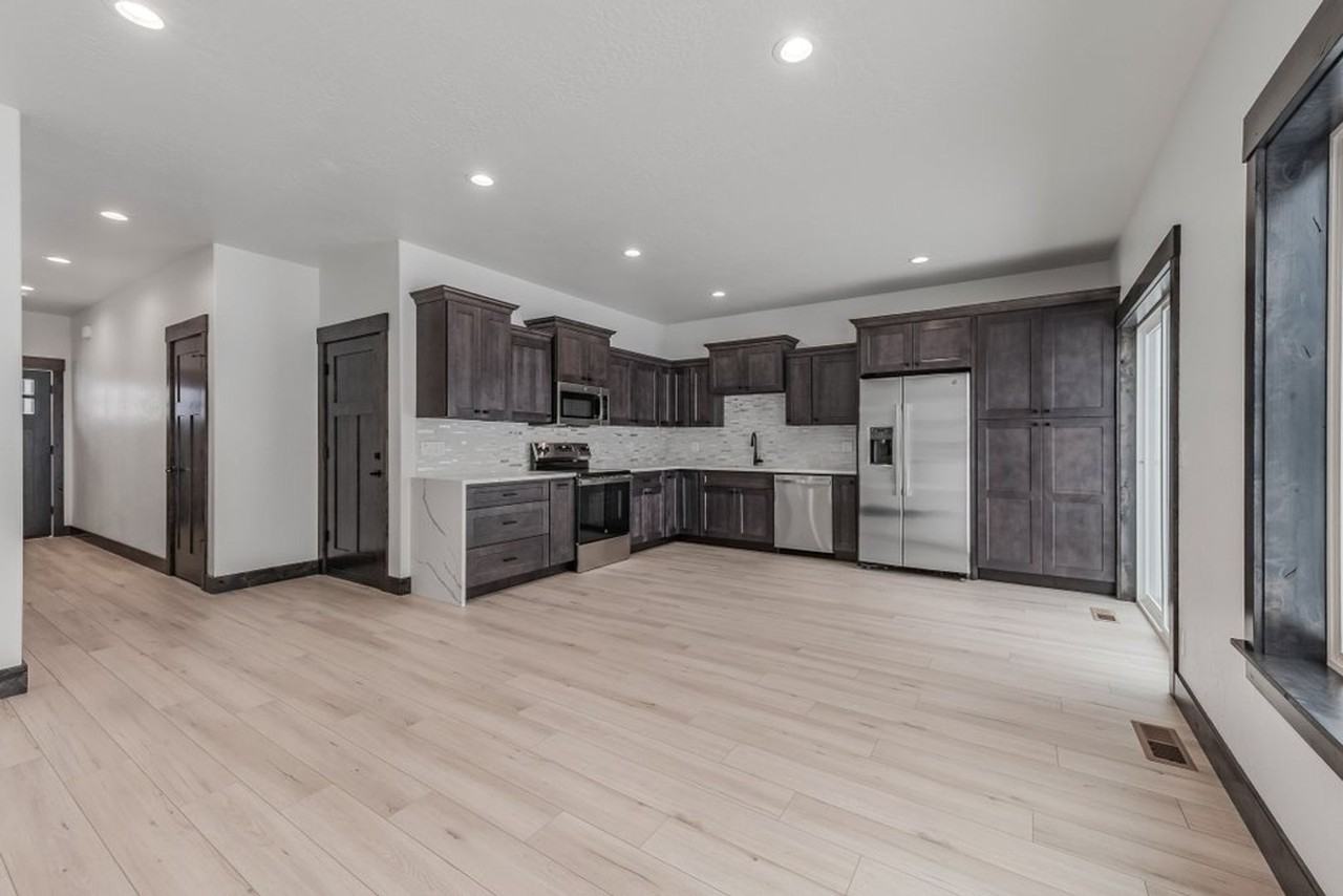 218 E Lobo Loop - Photo 6 of 21