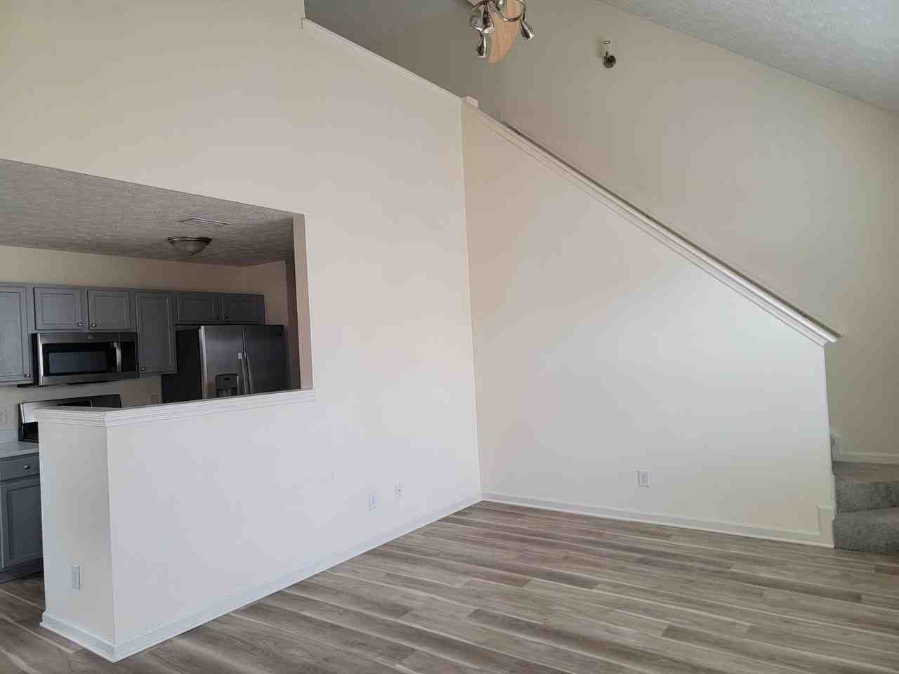 855 Lakeside Cir - Photo 5 of 24