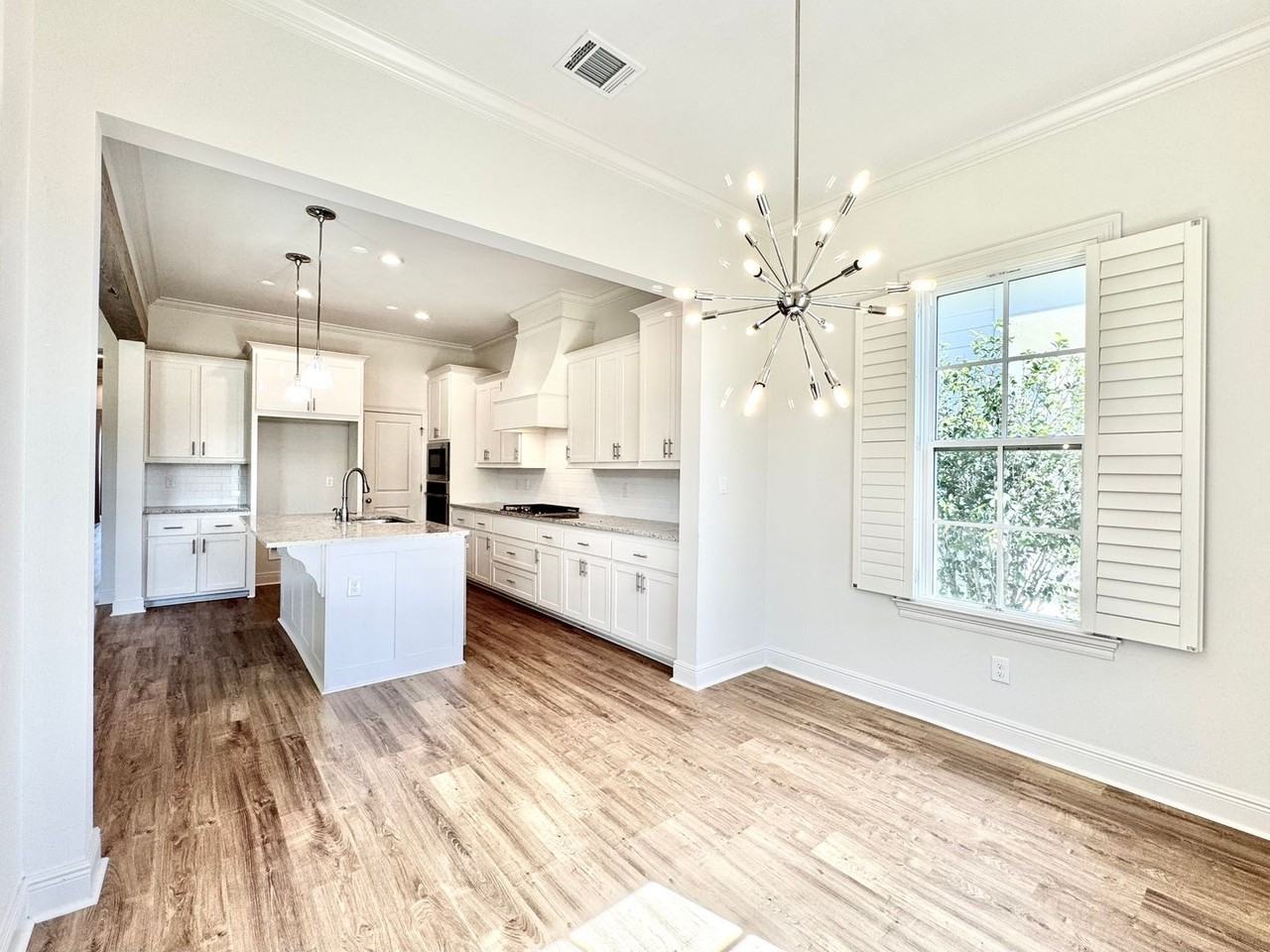 1213 Haymarket St - Photo 7 of 28