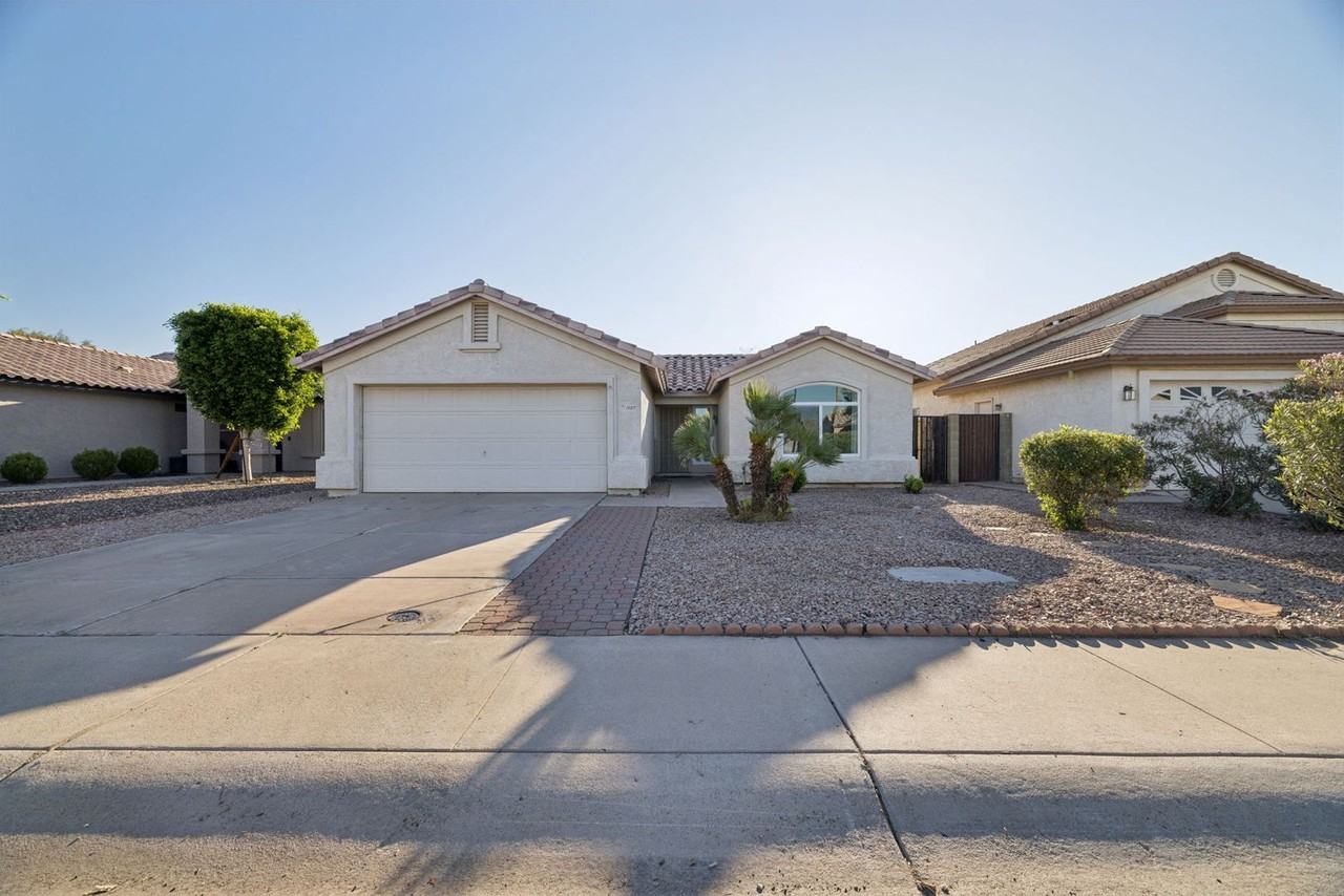 1057 S Jamaica Way - Photo 2 of 37