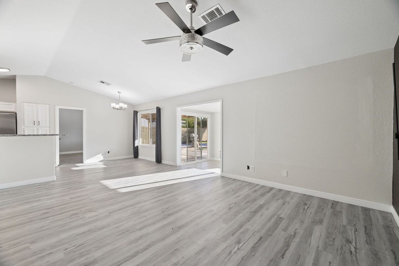 1057 S Jamaica Way - Photo 6 of 37