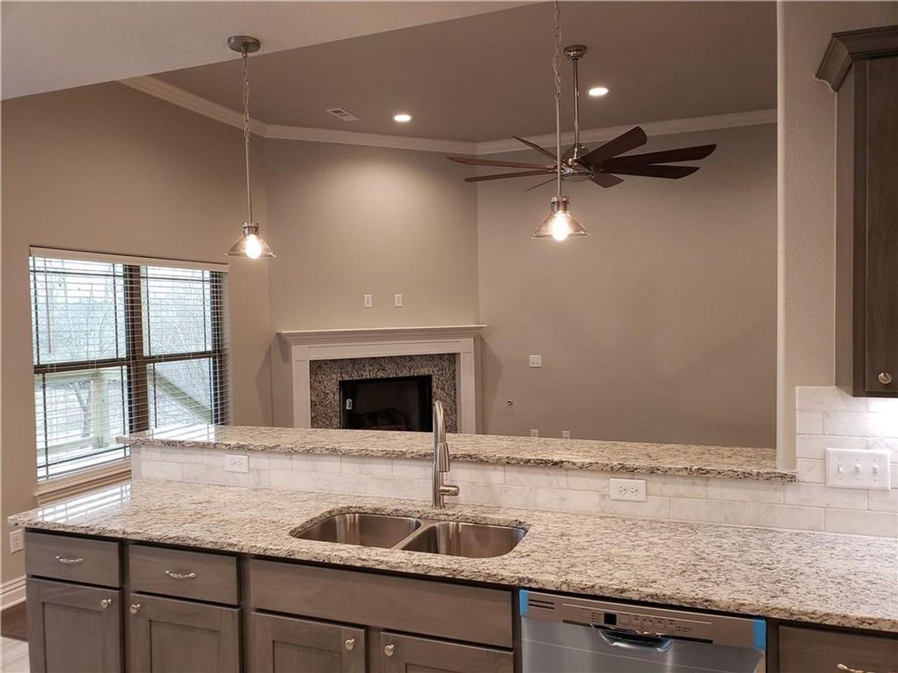 1489 Bridgeboro Ave - Photo 5 of 27