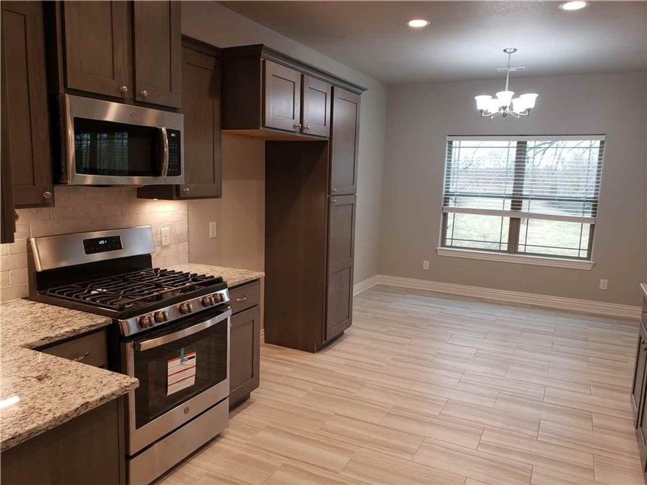 1489 Bridgeboro Ave - Photo 6 of 27