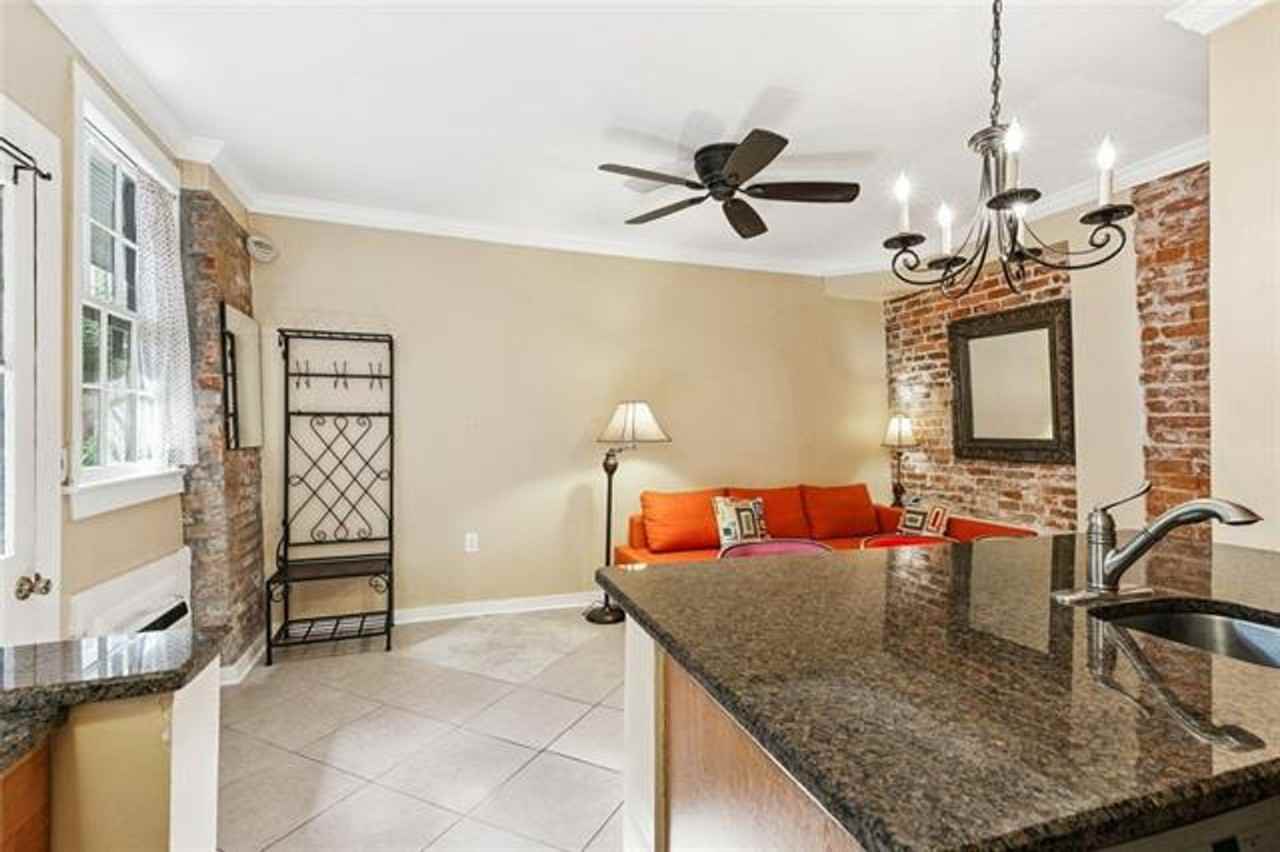 931 Royal St #5 - Photo 7 of 18