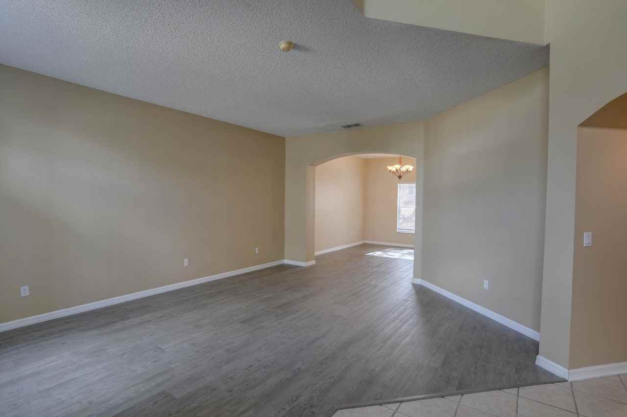 14562 Unbridled Dr - Photo 5 of 28