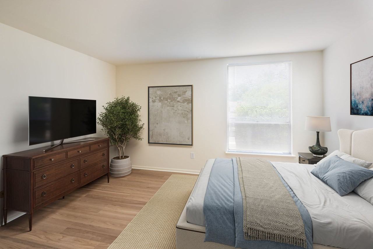 170 Lakeside - Photo 2 of 10