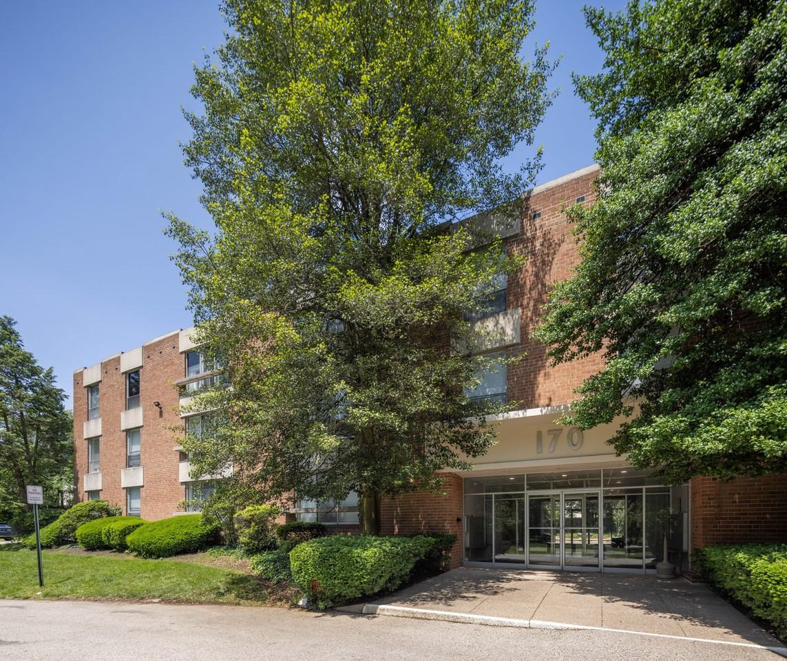 170 Lakeside - Photo 7 of 10