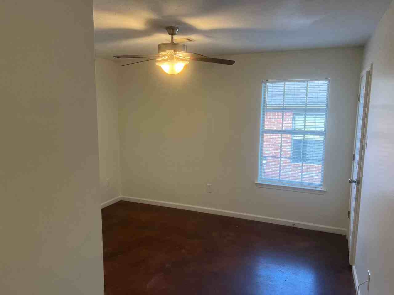 419 Middle Rd #419 - Photo 6 of 10