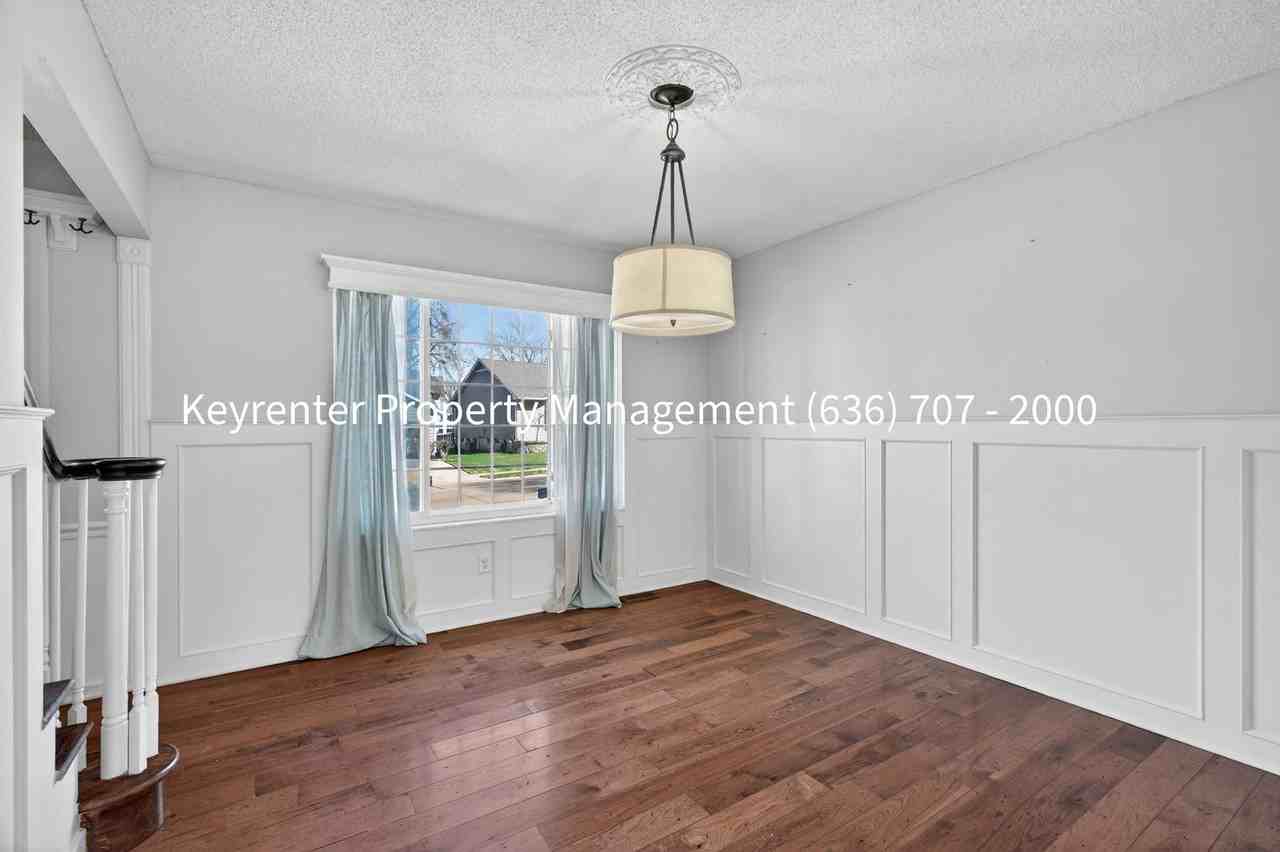 971 Whispering Ridge Ln - Photo 4 of 47