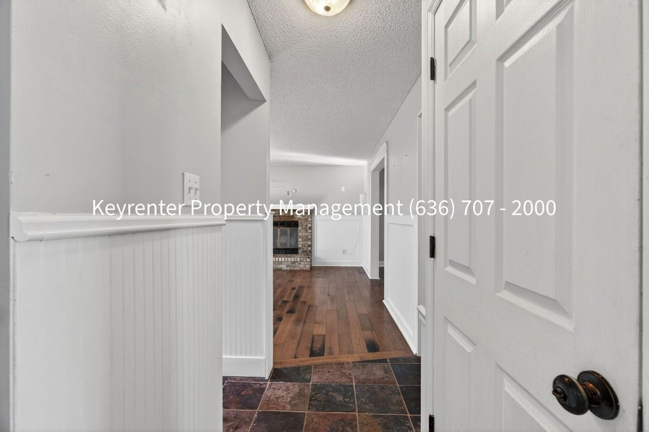 971 Whispering Ridge Ln - Photo 6 of 47