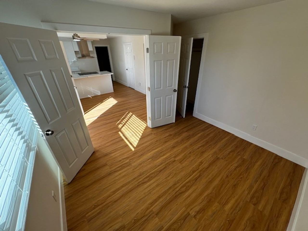 7576 Groveland 5337;SD 92114 - Photo 4 of 29