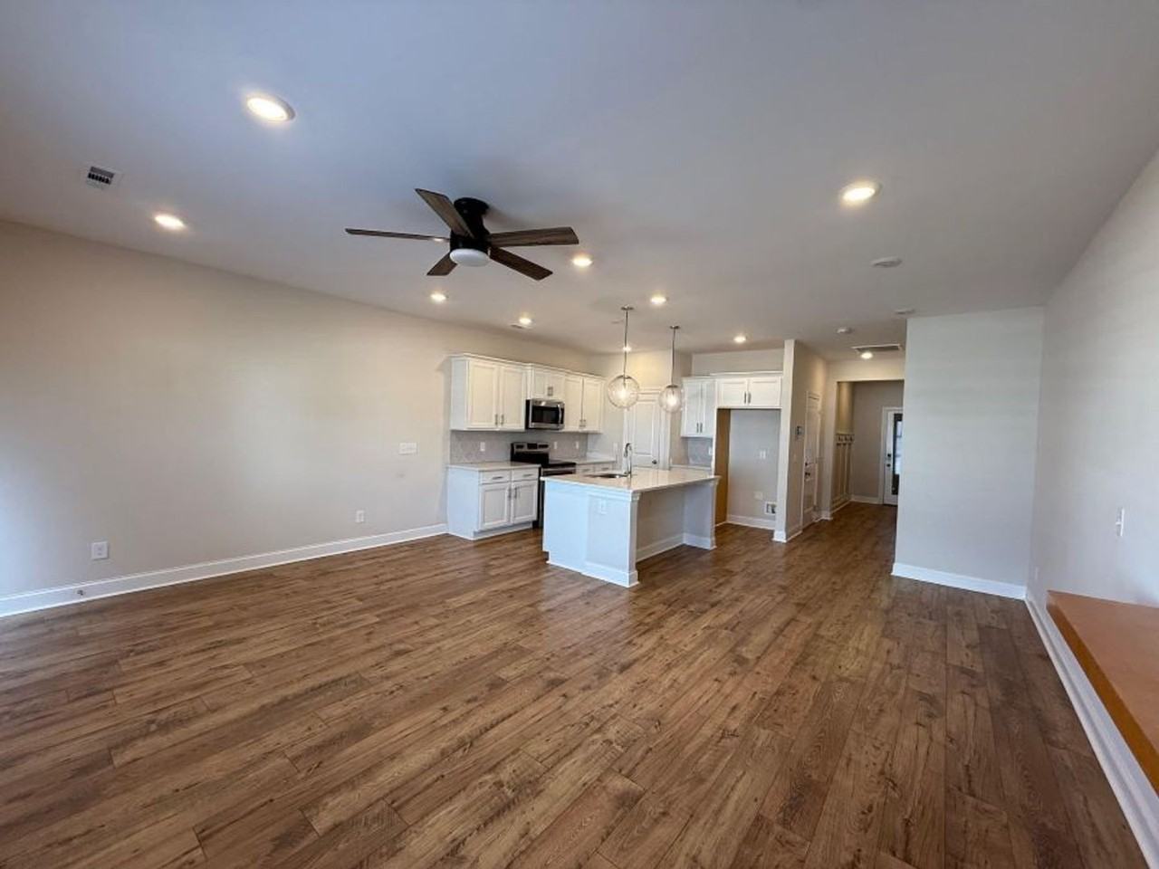 5750 Dockside Dr - Photo 4 of 16