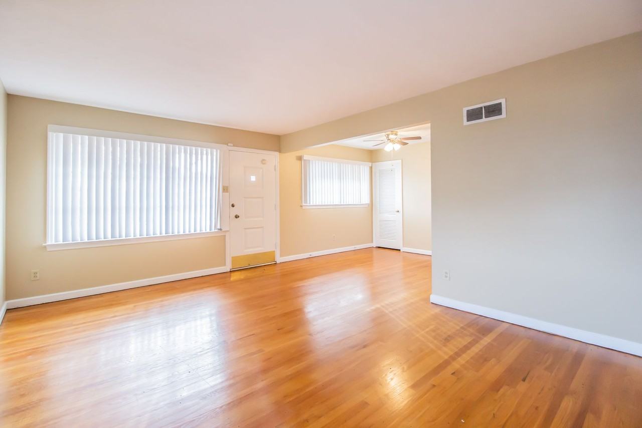 20 Saint Benedict Ln - Photo 4 of 22