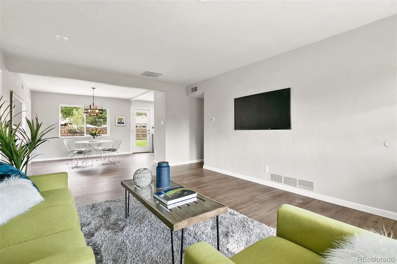 756 Revere St - Photo 4 of 26