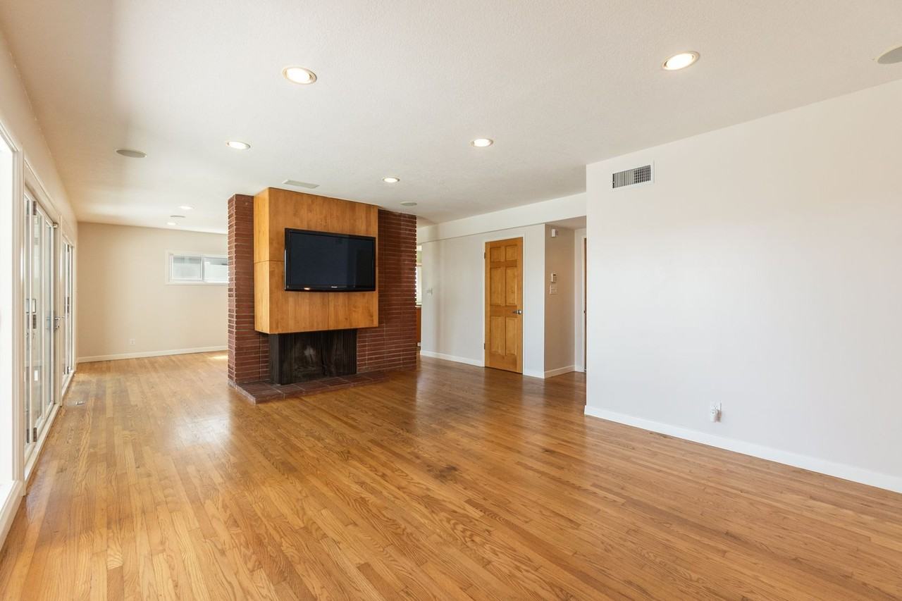 828 Stevely Ave - Photo 4 of 47