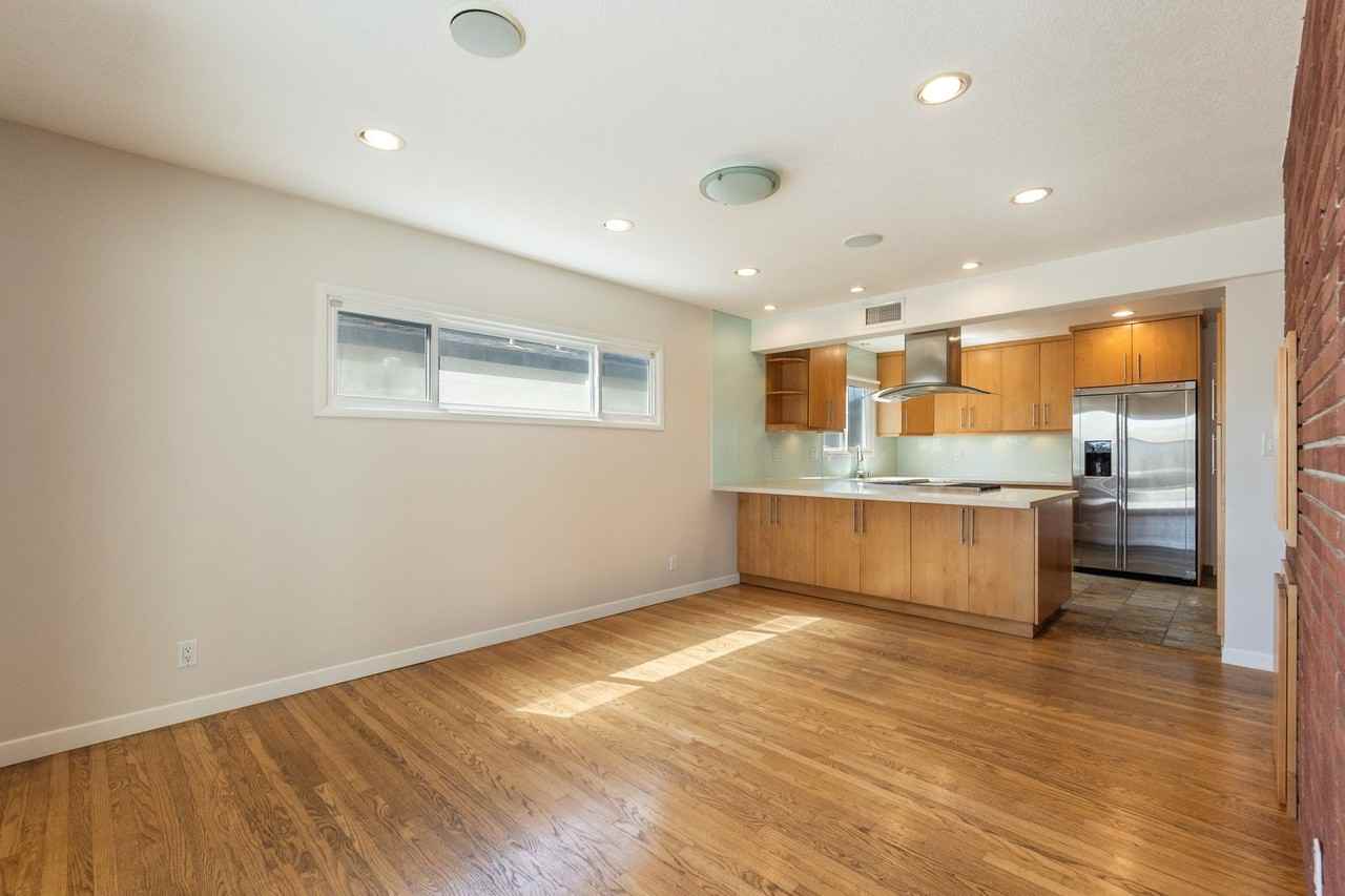 828 Stevely Ave - Photo 6 of 47