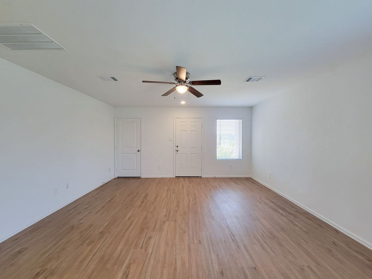 314 Harbor Bend Ct - Photo 3 of 43