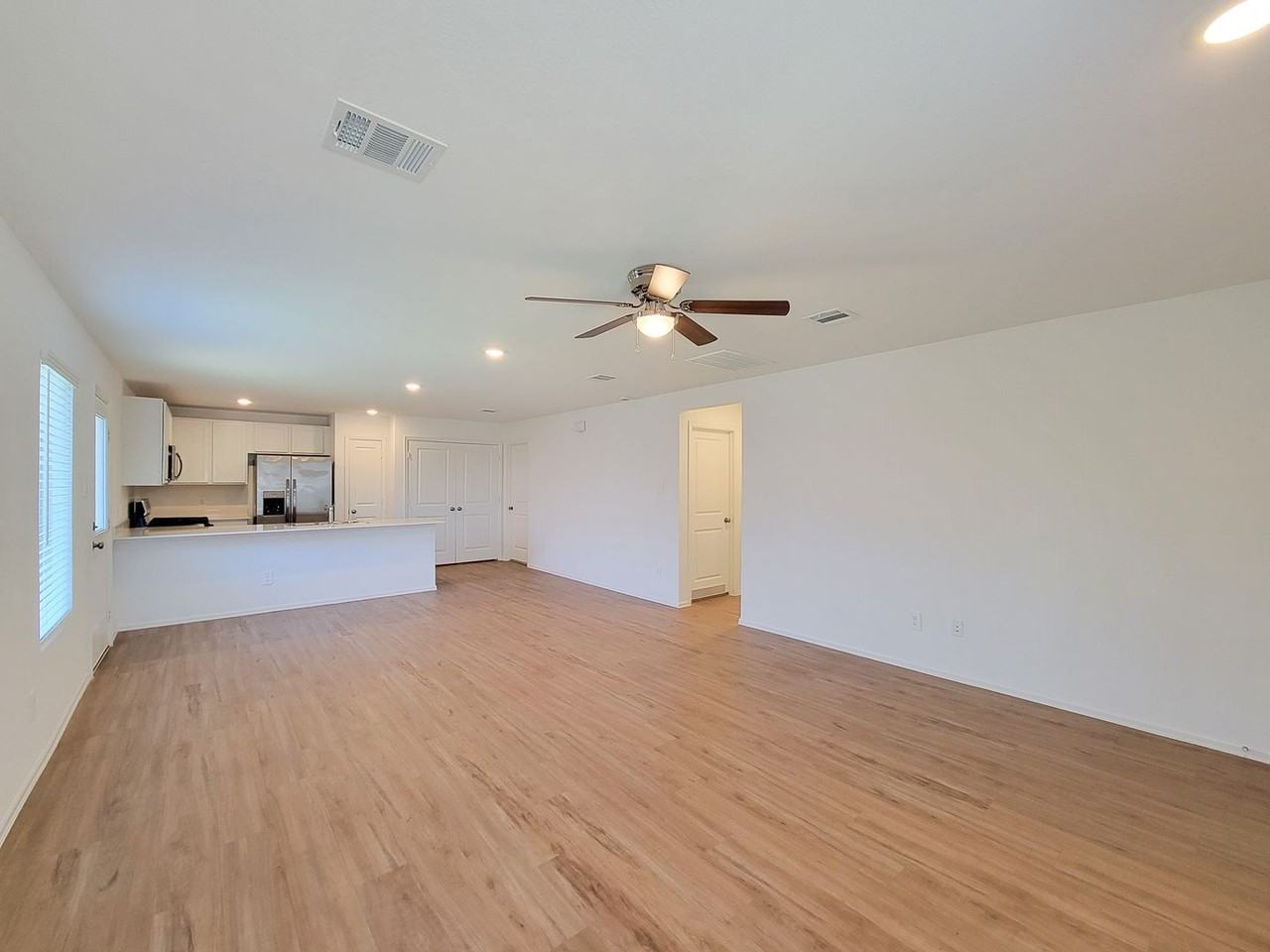 314 Harbor Bend Ct - Photo 7 of 43