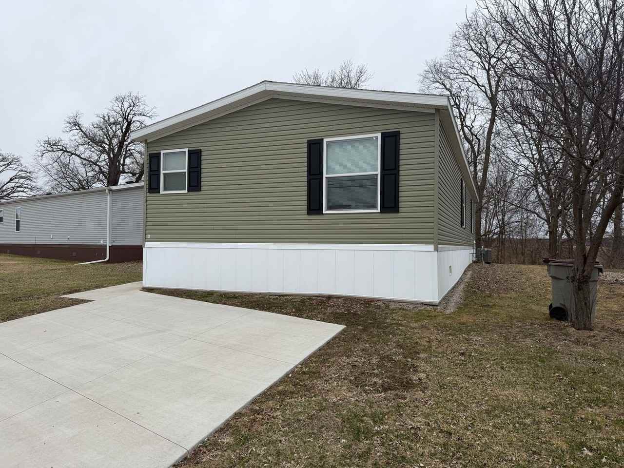 334 Mosswood Ln - Photo 2 of 14