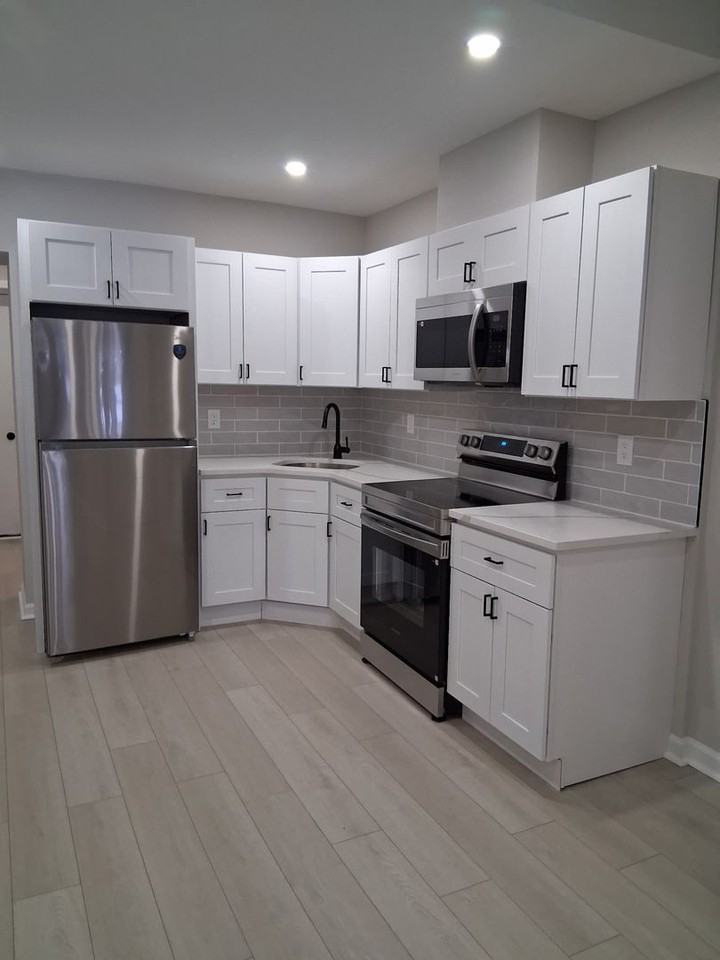 3957 Parrish St - Photo 4 of 19