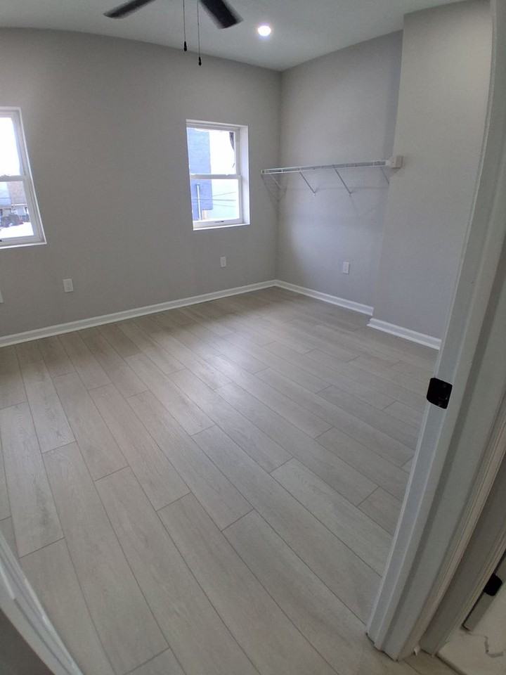 3957 Parrish St - Photo 5 of 19