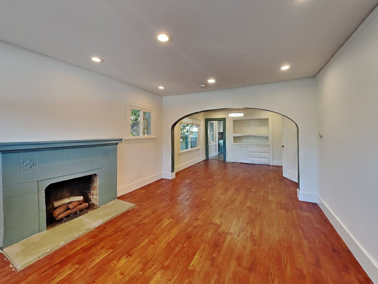 976 55th St - Photo 2 of 20