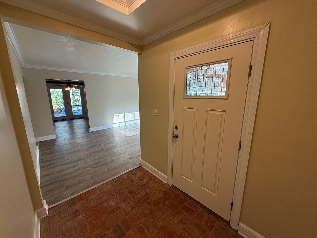 203 Navarre St - Photo 3 of 32