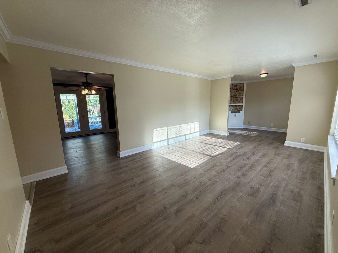 203 Navarre St - Photo 4 of 32