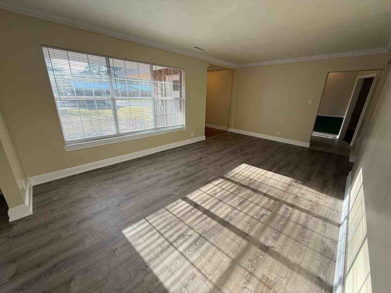 203 Navarre St - Photo 6 of 32