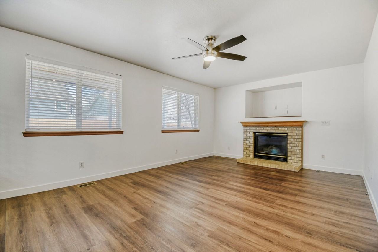 5557 E 130th Ave - Photo 4 of 25