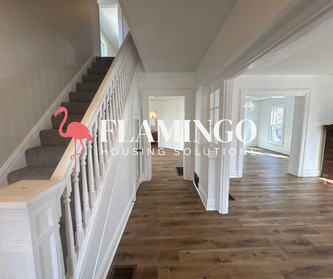 2416 Wayne Ave - Photo 2 of 24