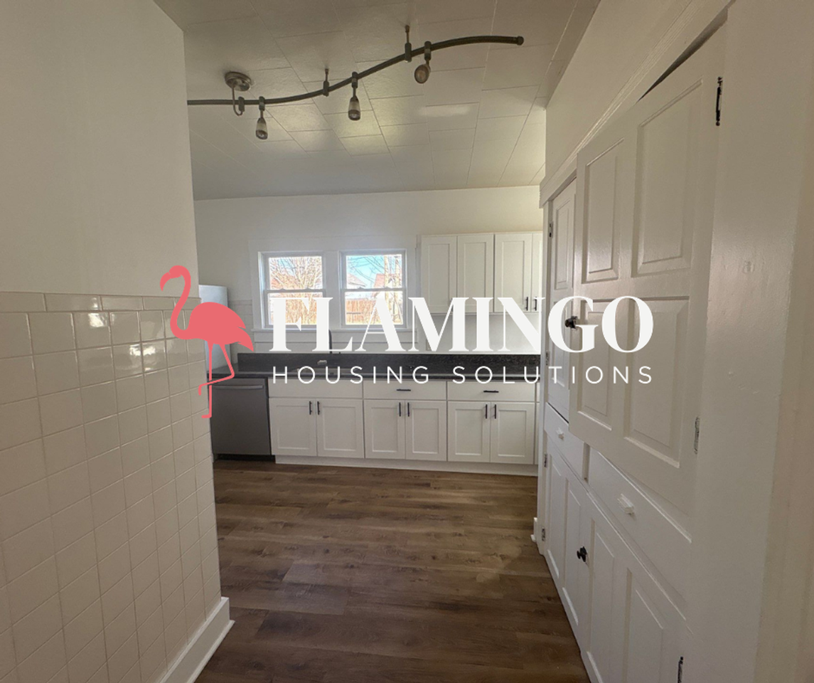 2416 Wayne Ave - Photo 7 of 24