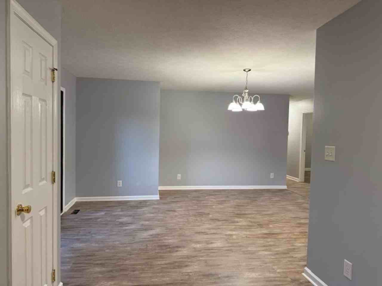 199 Basin Dr - Photo 3 of 14