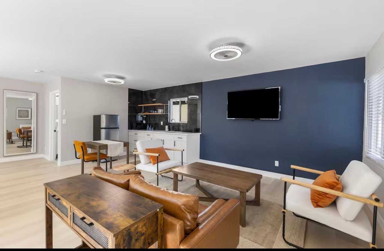 19770 Sprague Ct - Photo 4 of 16