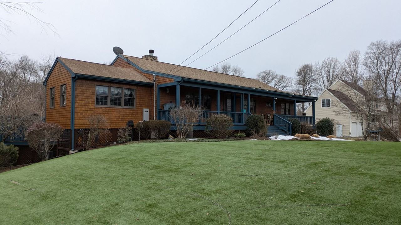 421 Oakhill Ave - Photo 3 of 21