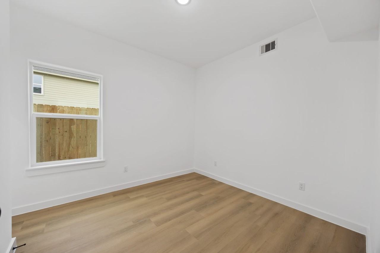 De Priest St #B - Photo 6 of 24