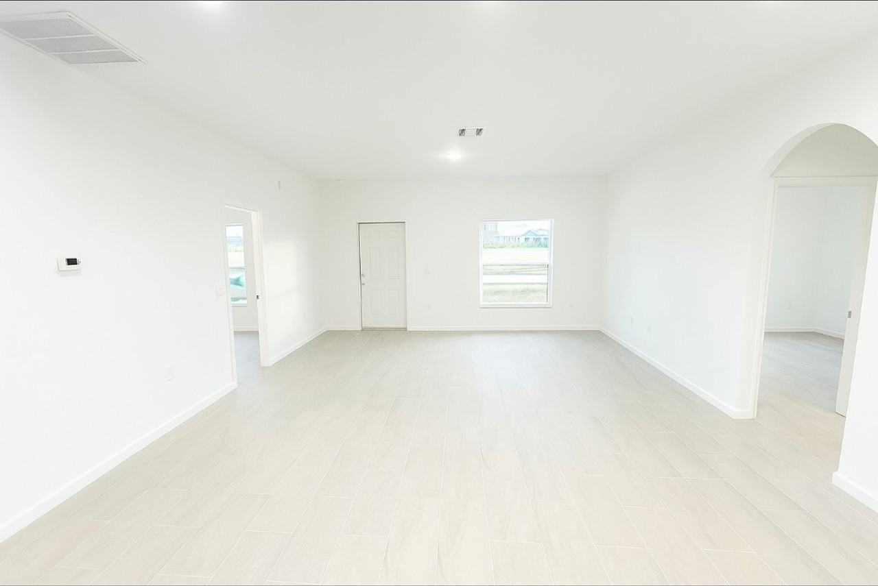 2615 Ne 20th Ct - Photo 4 of 17