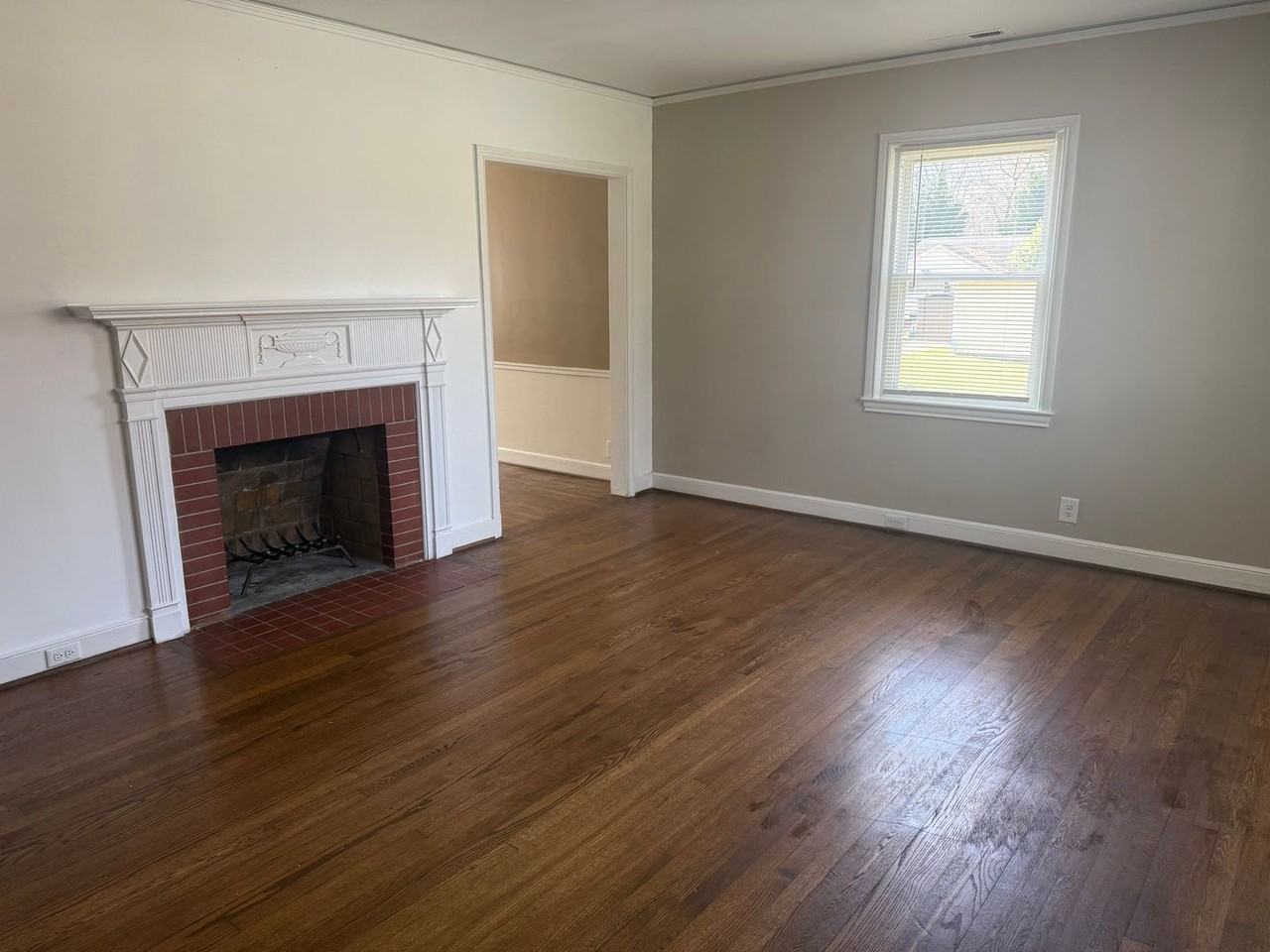 1011 W Wendover Ave - Photo 3 of 12