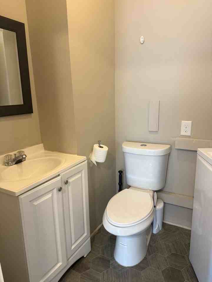 1011 W Wendover Ave - Photo 7 of 12