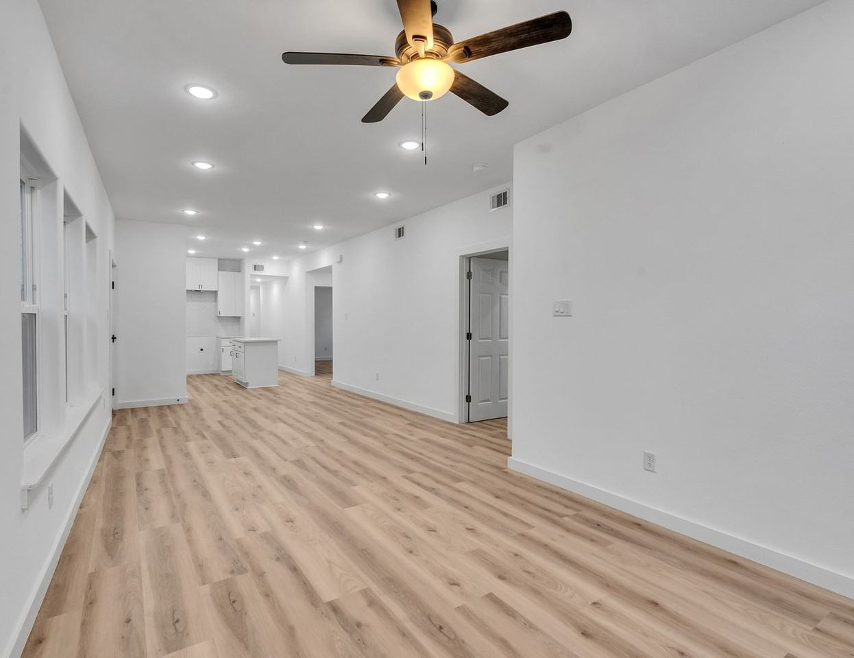 9410 Firnat St #A - Photo 5 of 29