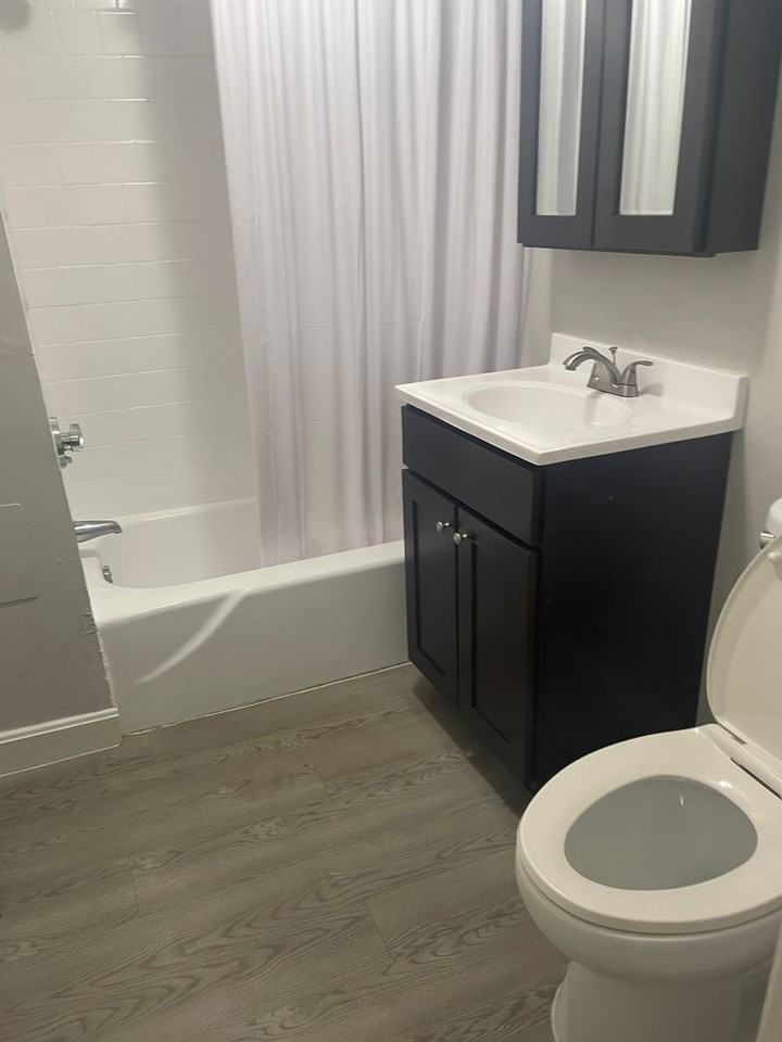 98 Gordon St - Photo 4 of 4