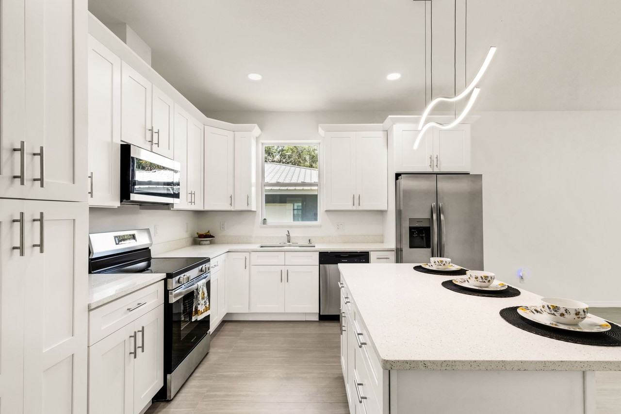 8522 N Boulevard - Photo 4 of 18